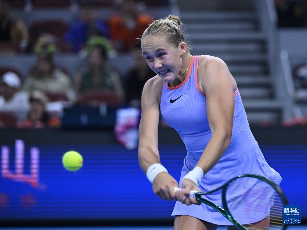 季更加扑朔 季更加扑朔